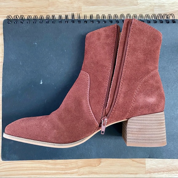 LUCKY BRAND 🫁 Laidem Venetian Red Suede Bootie - Size 10 - Picture 3 of 7
